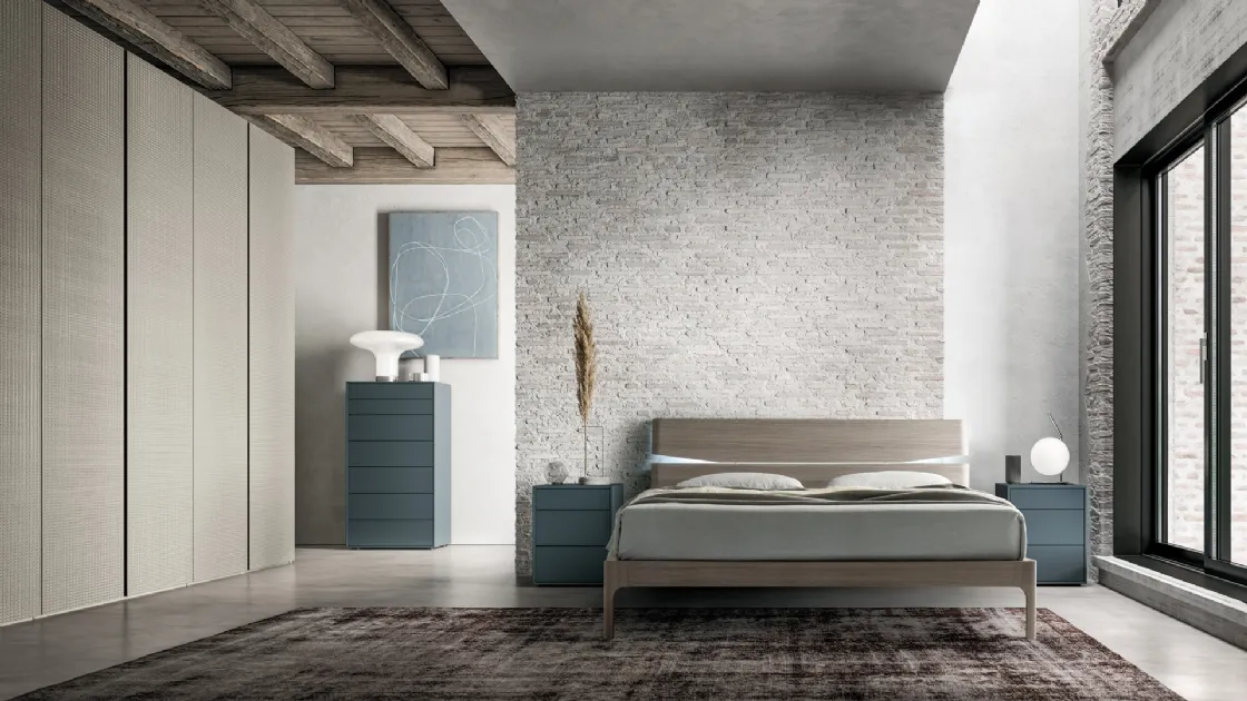 Letto matrimoniale finitura Matwood Grey con testiera Grecale di SantaLucia