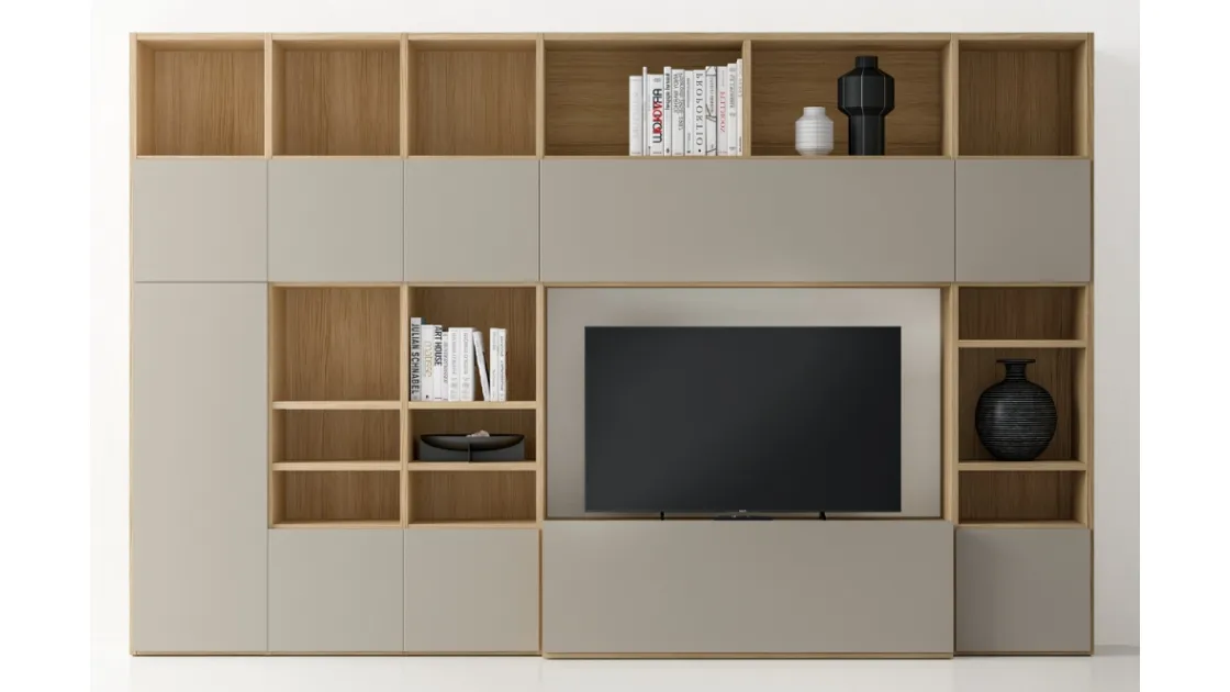 Libreria in laccato opaco e finitura Matwood Honey con vano porta TV Composizione PTG319 di SantaLucia